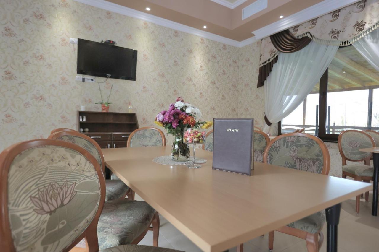 Mehadija Pensiune Restaurant Liana מראה חיצוני תמונה